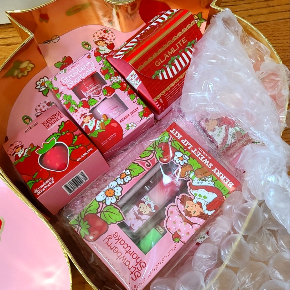 Strawberry Shortcake PR Box Full Makeup Collection Set 🍓 - Picture 14 of 15